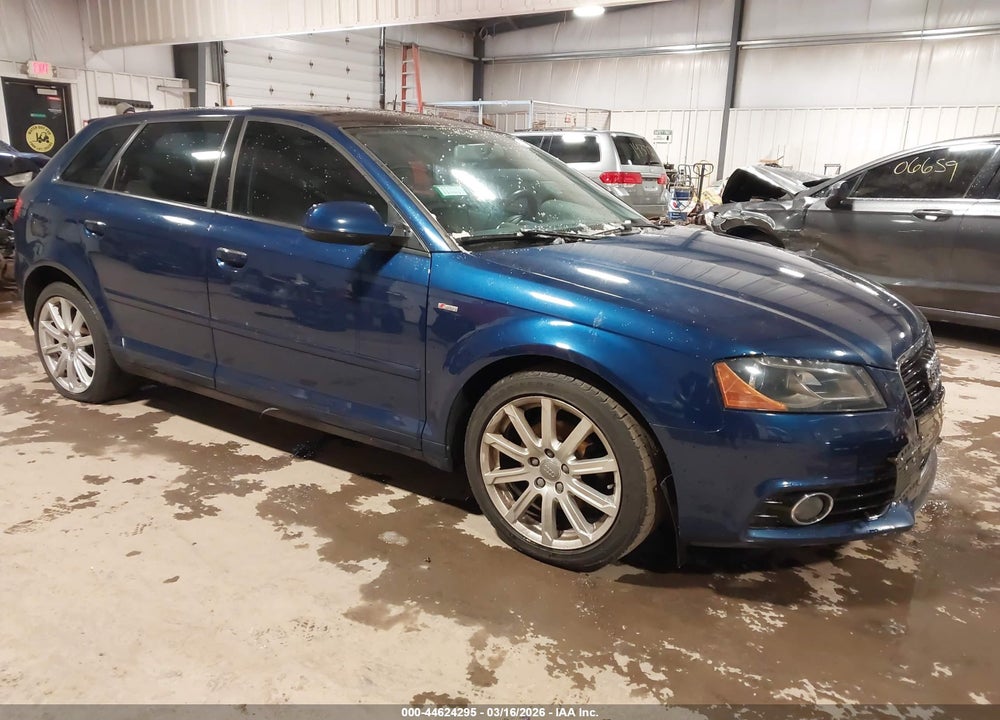 2011 AUDI A3 2.0 TDI PREMIUM VIN: WAUKJAFM2BA137408