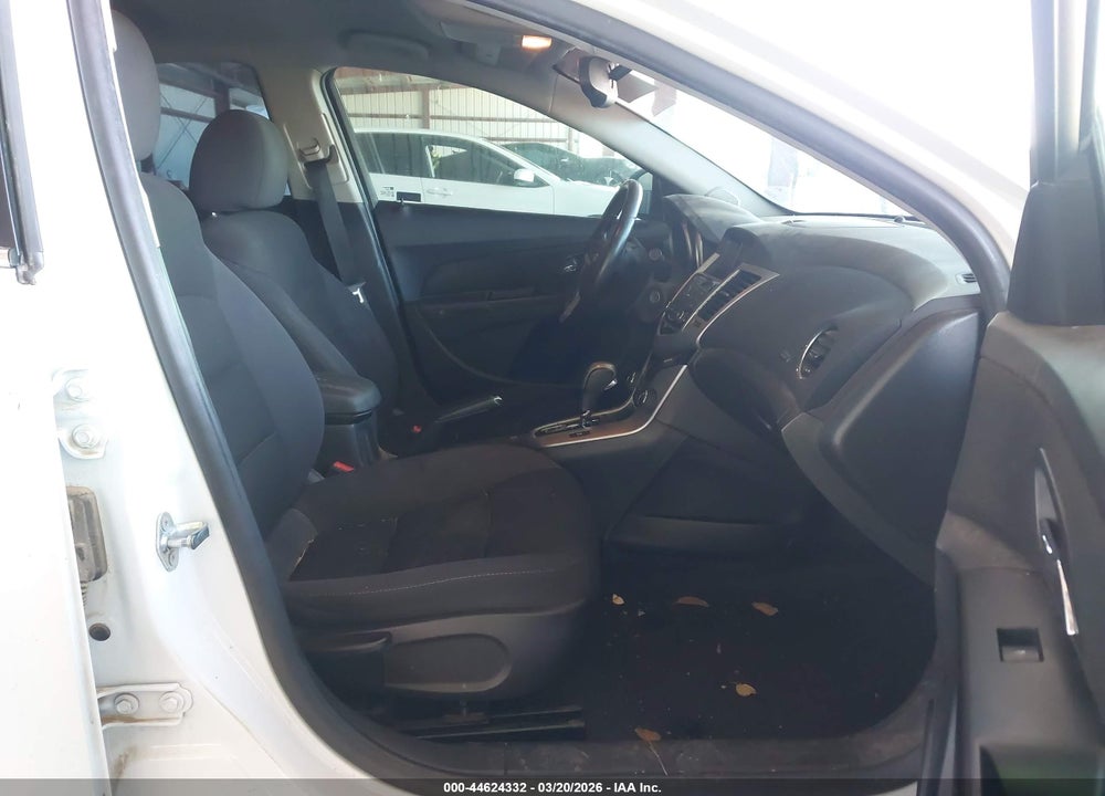 2014 CHEVROLET CRUZE 1LT AUTO VIN: 1G1PC5SBXE7316918