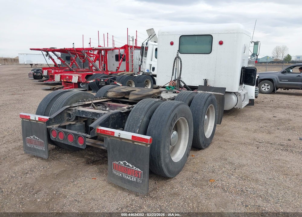 2001 PETERBILT 379 VIN: 1NP5LB9X41D557070