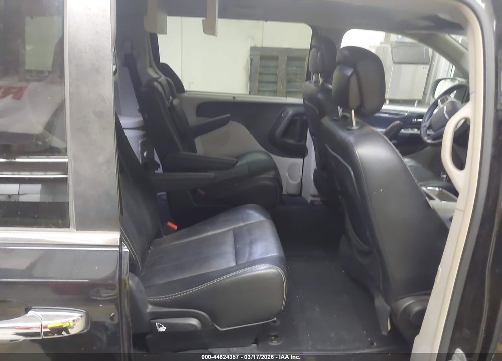 2015 CHRYSLER TOWN & COUNTRY TOURING VIN: 2C4RC1BG5FR535001