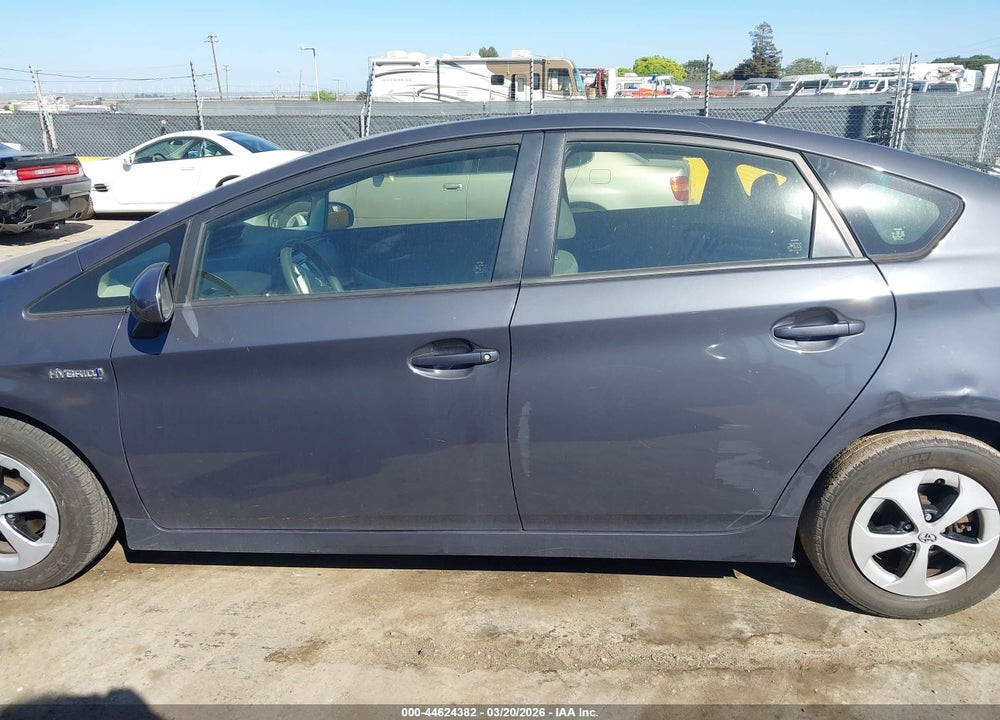 2014 TOYOTA PRIUS TWO VIN: JTDKN3DU3E1769022