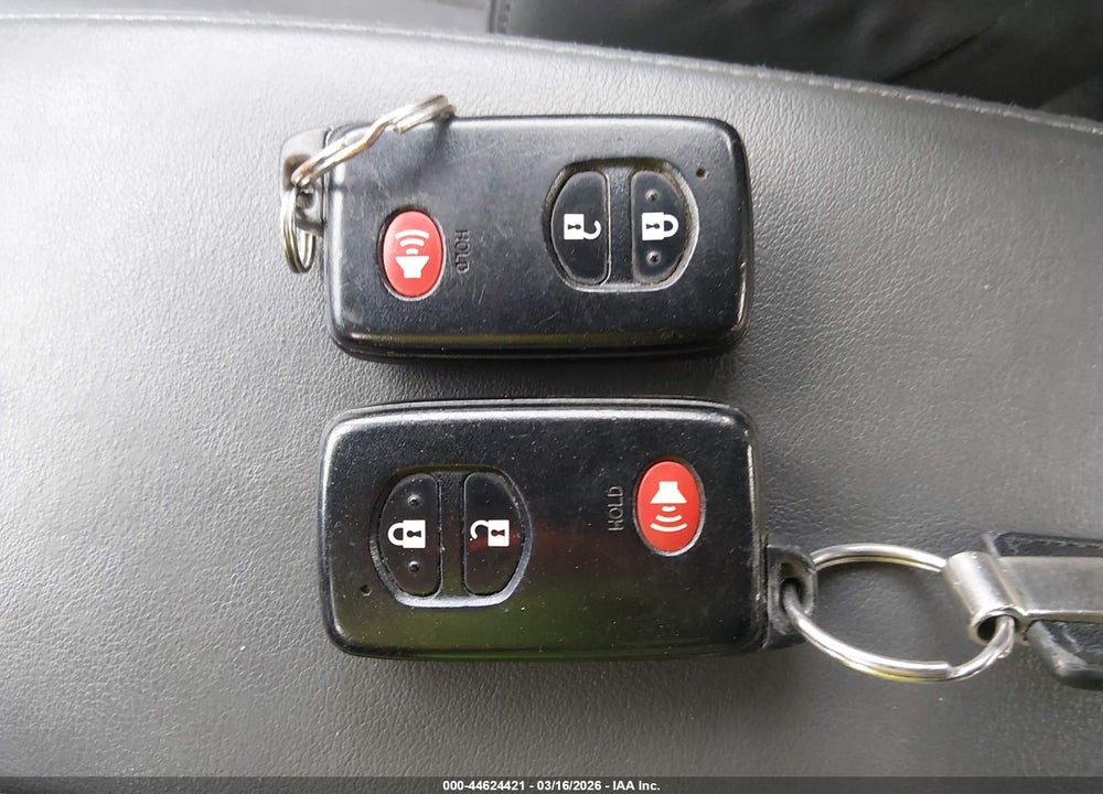 2011 TOYOTA PRIUS FOUR VIN: JTDKN3DU5B0257182