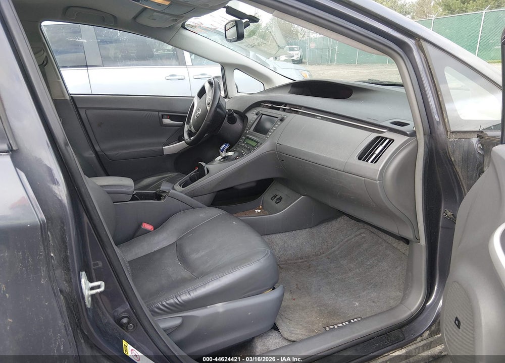 2011 TOYOTA PRIUS FOUR VIN: JTDKN3DU5B0257182