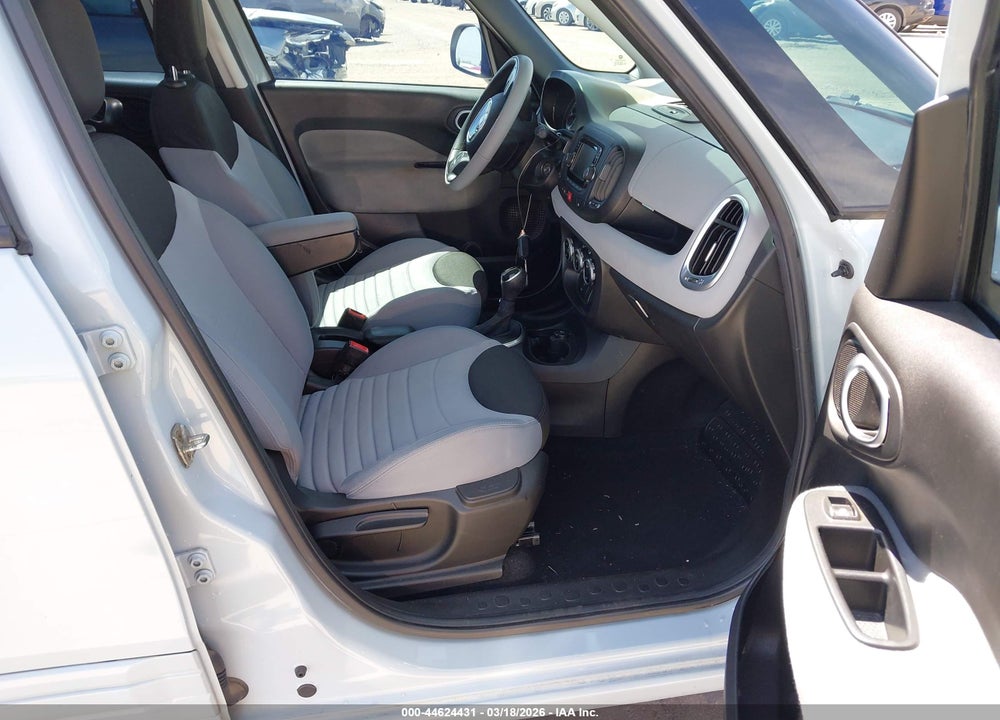 2014 FIAT 500L EASY VIN: ZFBCFABH0EZ028214