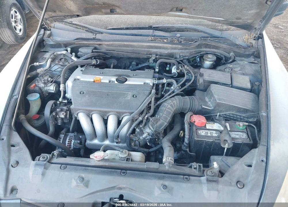 2004 HONDA ACCORD 2.4 EX VIN: JHMCM56674C006858