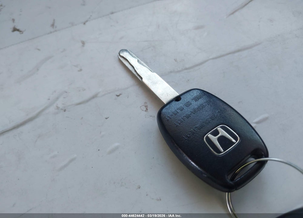 2004 HONDA ACCORD 2.4 EX VIN: JHMCM56674C006858