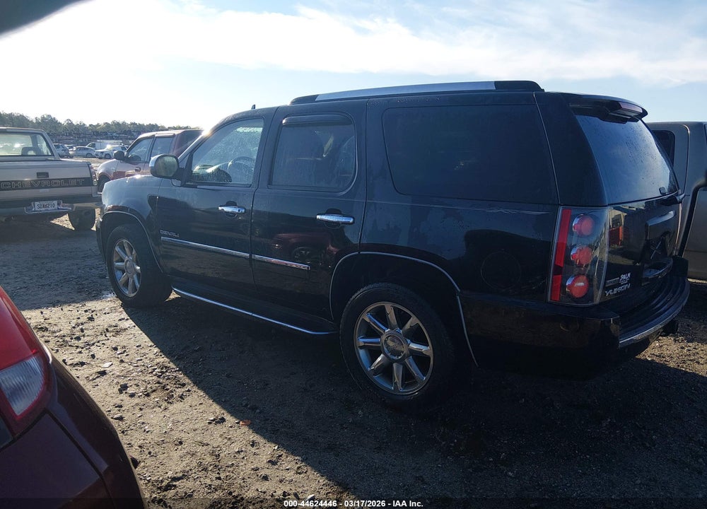 2011 GMC YUKON DENALI VIN: 1GKS1EEF3BR349396