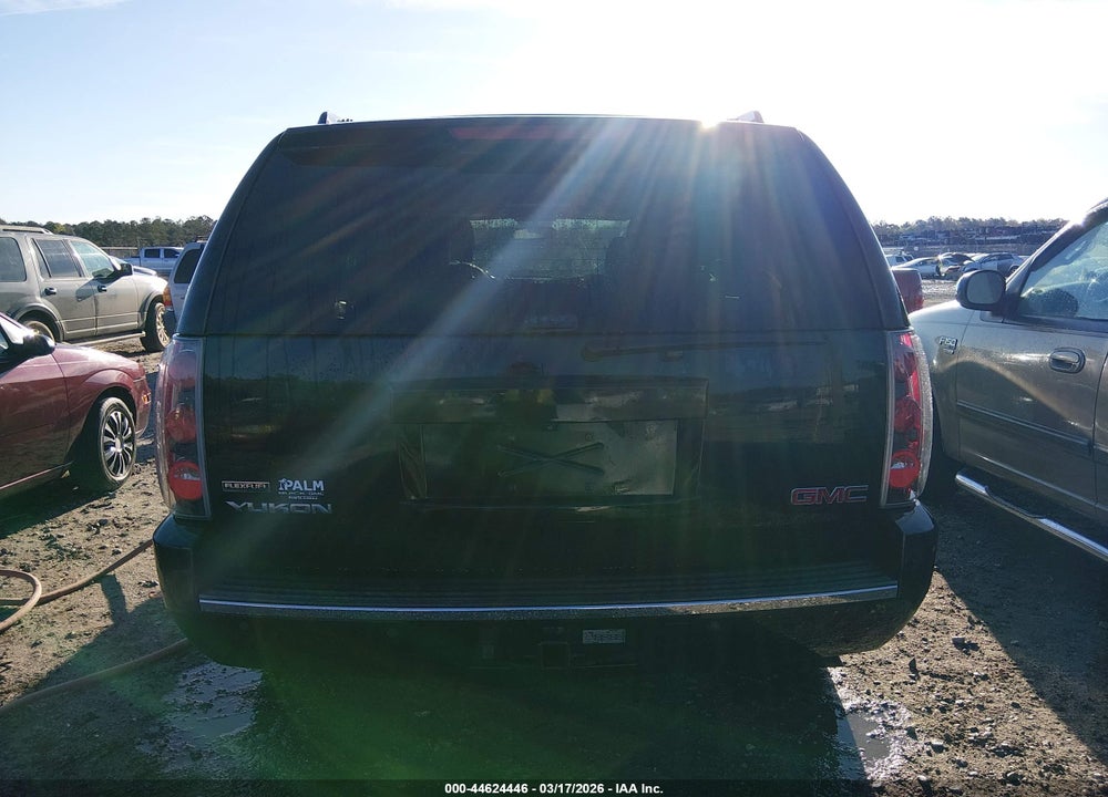 2011 GMC YUKON DENALI VIN: 1GKS1EEF3BR349396
