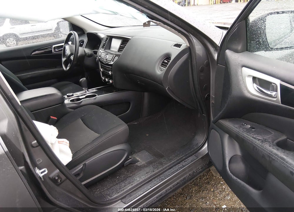 2018 NISSAN PATHFINDER S VIN: 5N1DR2MM0JC670532