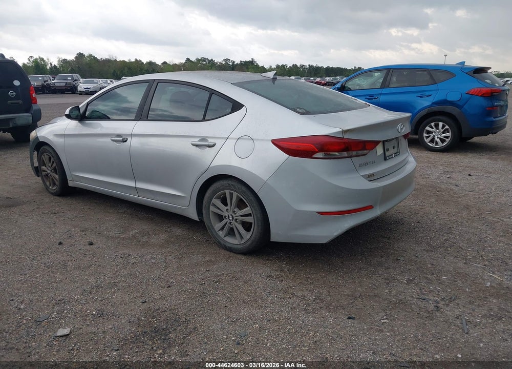 2017 HYUNDAI ELANTRA SE VIN: KMHD84LF5HU149747