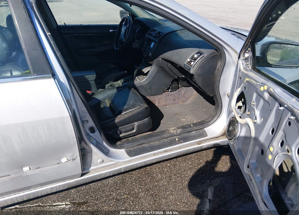 2004 HONDA ACCORD 3.0 EX VIN: 1HGCM66564A009603