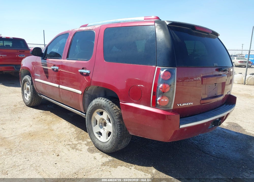 2007 GMC YUKON DENALI VIN: 1GKFK63887J364801