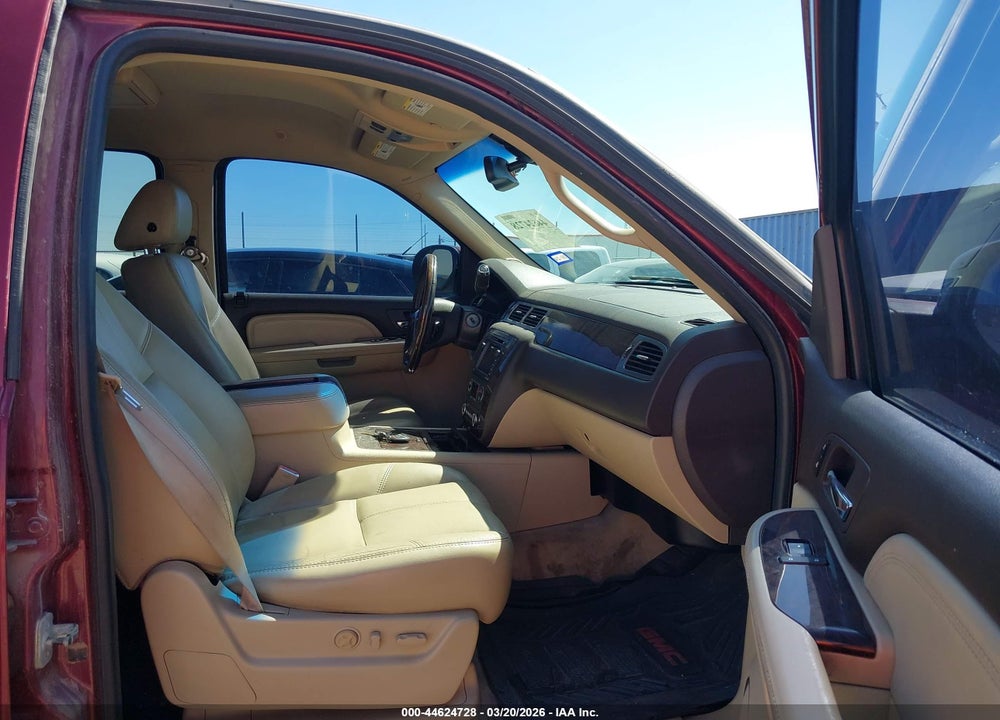 2007 GMC YUKON DENALI VIN: 1GKFK63887J364801