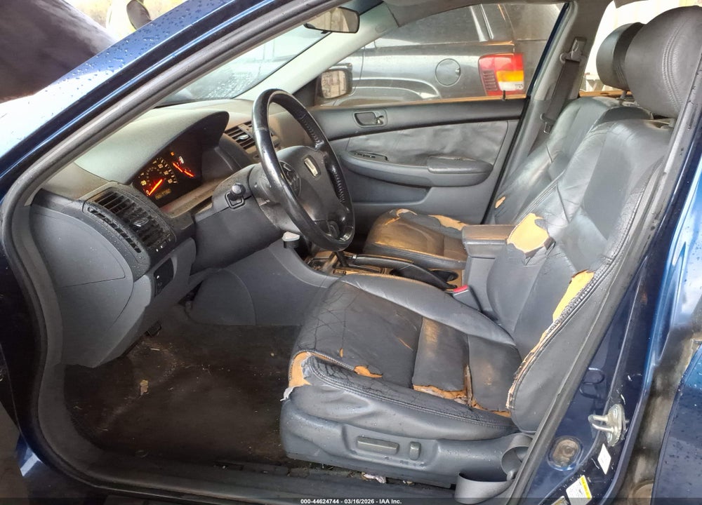 2004 HONDA ACCORD 2.4 EX VIN: 1HGCM56864A021660