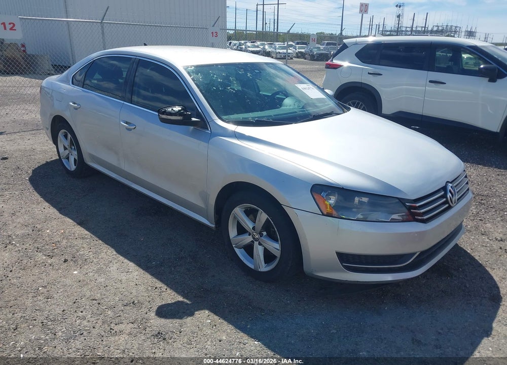 2014 VOLKSWAGEN PASSAT 1.8T SE VIN: 1VWBT7A37EC041987