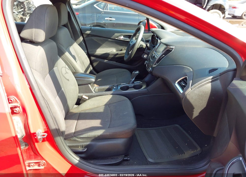 2018 CHEVROLET CRUZE LT AUTO VIN: 1G1BE5SM7J7183700