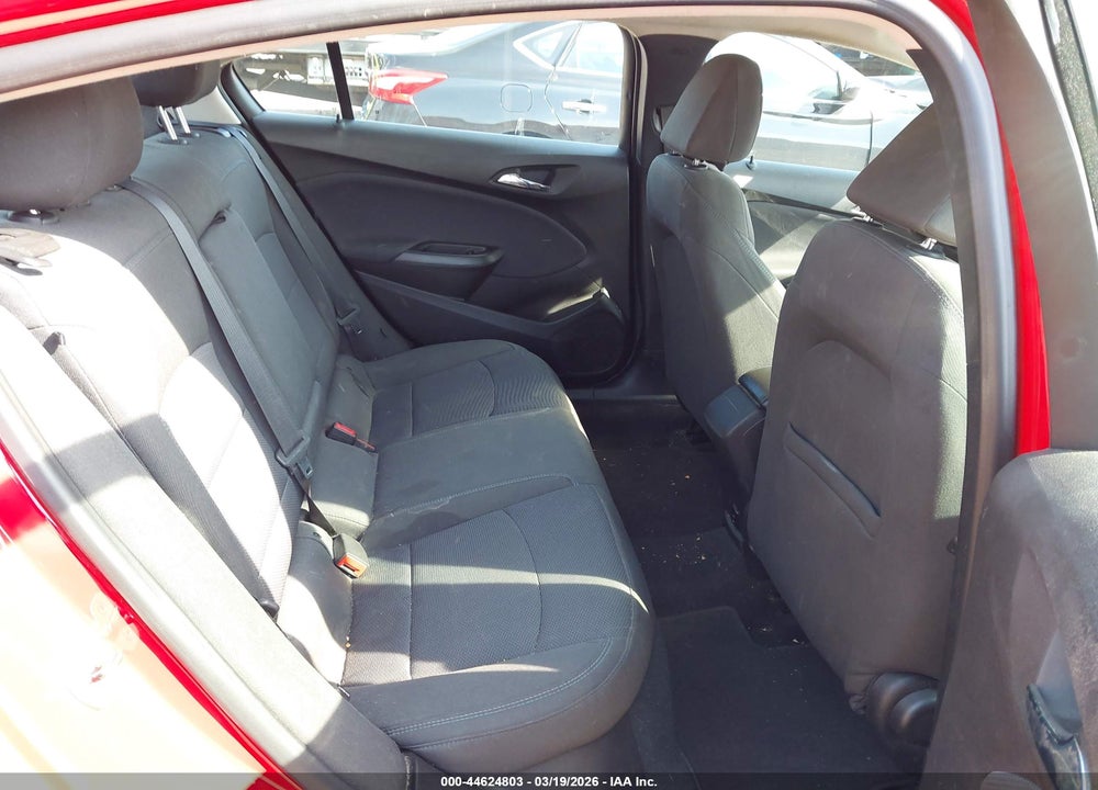 2018 CHEVROLET CRUZE LT AUTO VIN: 1G1BE5SM7J7183700