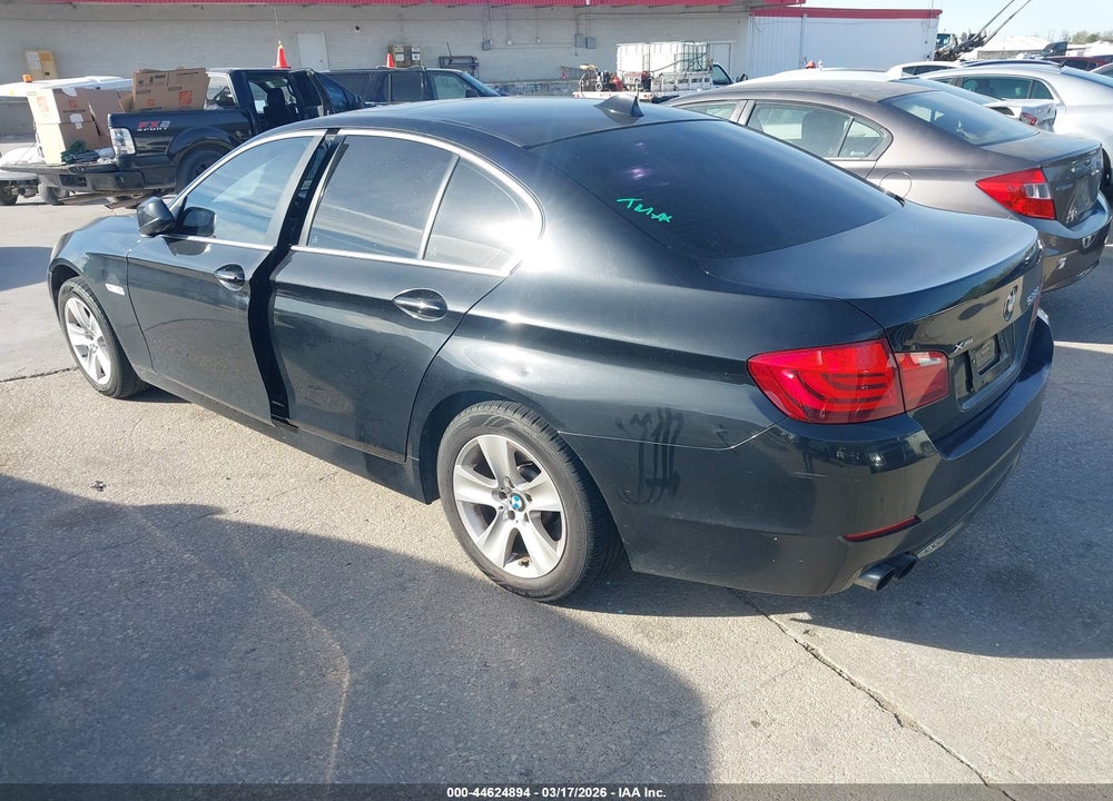 2013 BMW 528I XDRIVE VIN: WBAXH5C59DDW14472