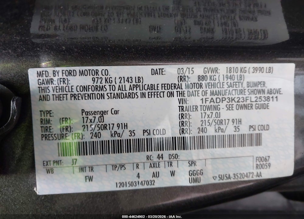 2015 FORD FOCUS SE VIN: 1FADP3K23FL253811