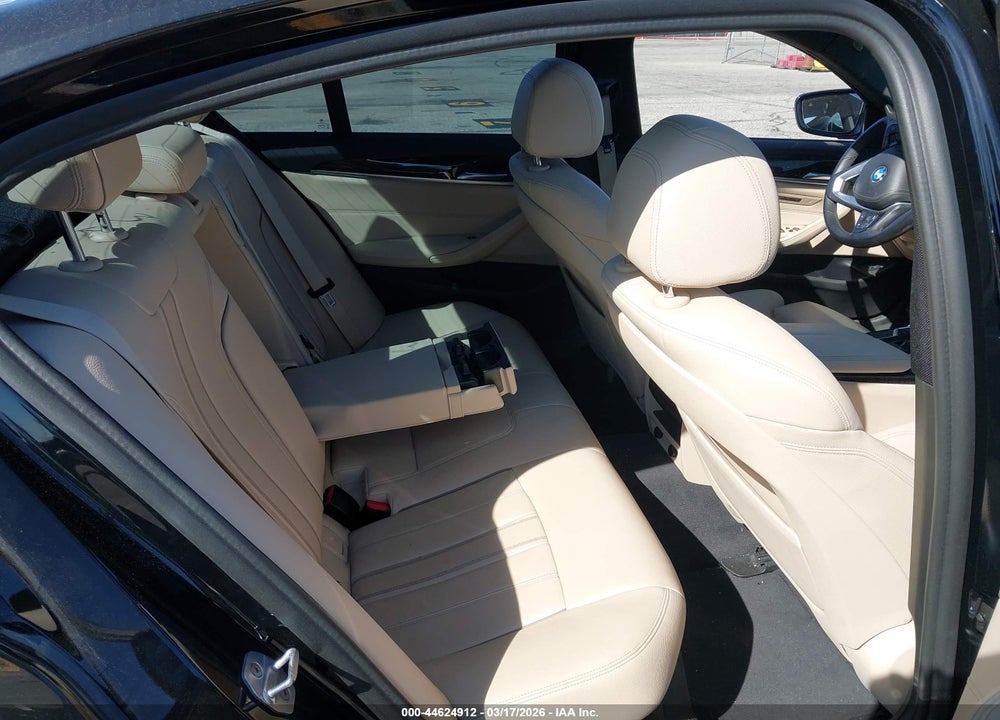 2019 BMW 540I VIN: WBAJE5C57KWW11456