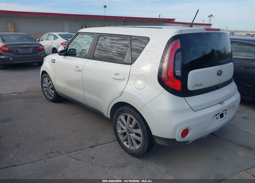 2017 KIA SOUL + VIN: KNDJP3A53H7418700