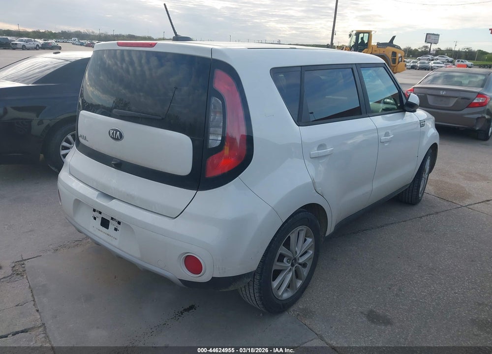 2017 KIA SOUL + VIN: KNDJP3A53H7418700