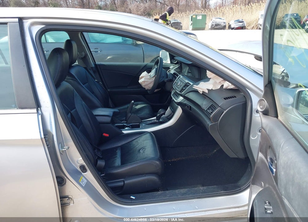 2014 HONDA ACCORD EX VIN: 1HGCR2F76EA190926
