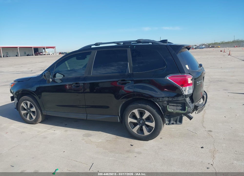 2017 SUBARU FORESTER 2.5I PREMIUM VIN: JF2SJAEC4HH523440