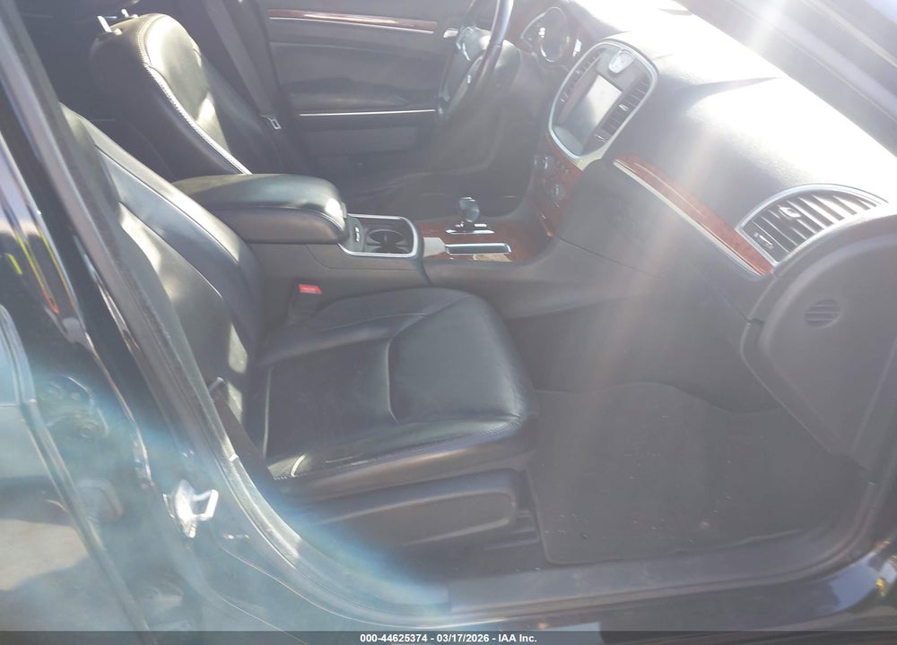 2014 CHRYSLER 300 VIN: 2C3CCAAG7EH335804