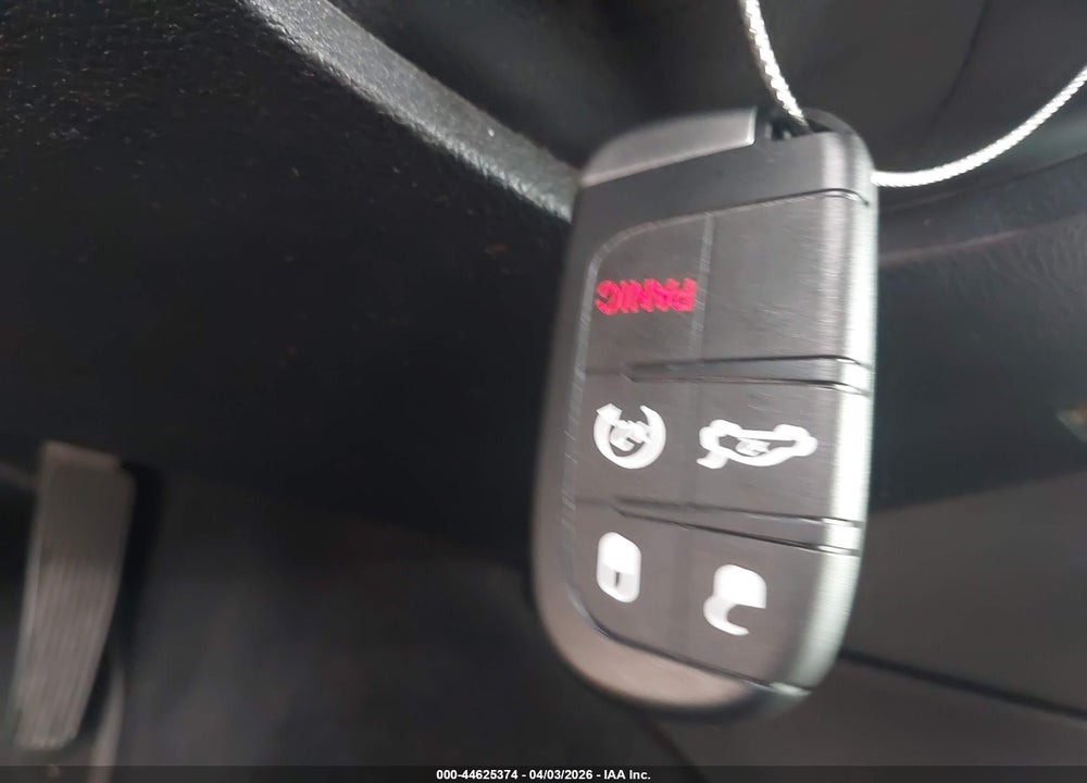 2014 CHRYSLER 300 VIN: 2C3CCAAG7EH335804