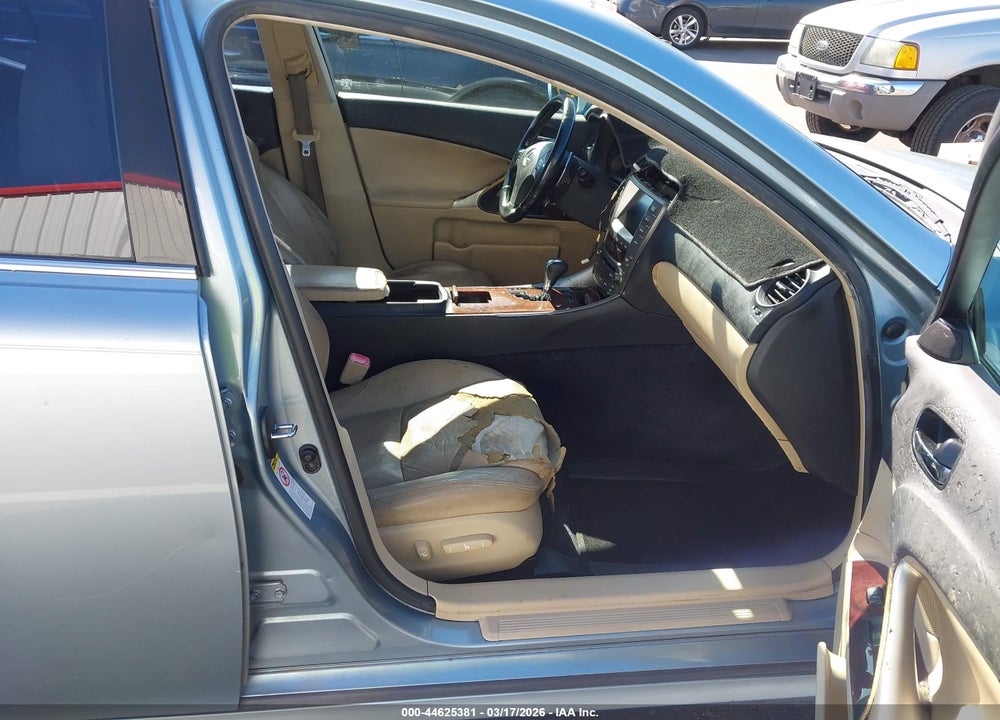 2008 LEXUS IS 250 VIN: JTHBK262582070020