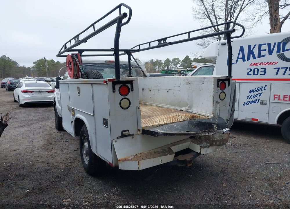 2011 FORD F-250 XL VIN: 1FDBF2B60BEB54231