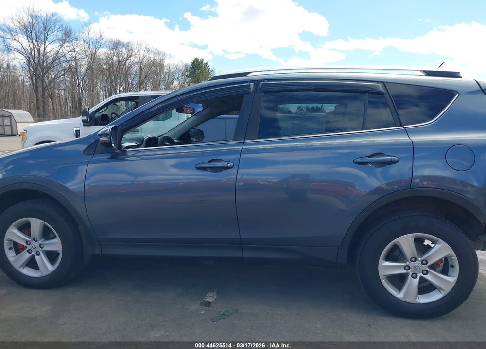 2013 TOYOTA RAV4 XLE VIN: 2T3RFREV4DW118794