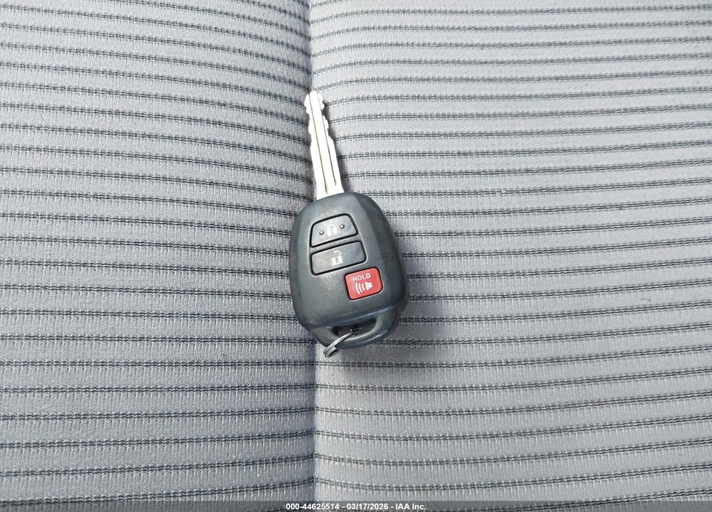 2013 TOYOTA RAV4 XLE VIN: 2T3RFREV4DW118794