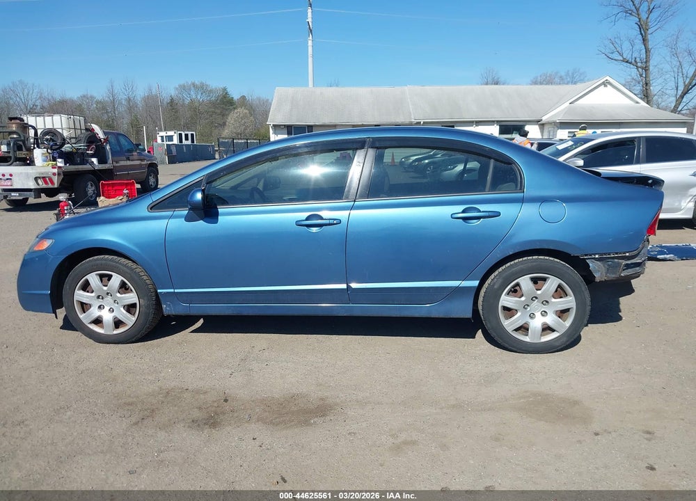 2011 HONDA CIVIC LX VIN: 2HGFA1F5XBH541668