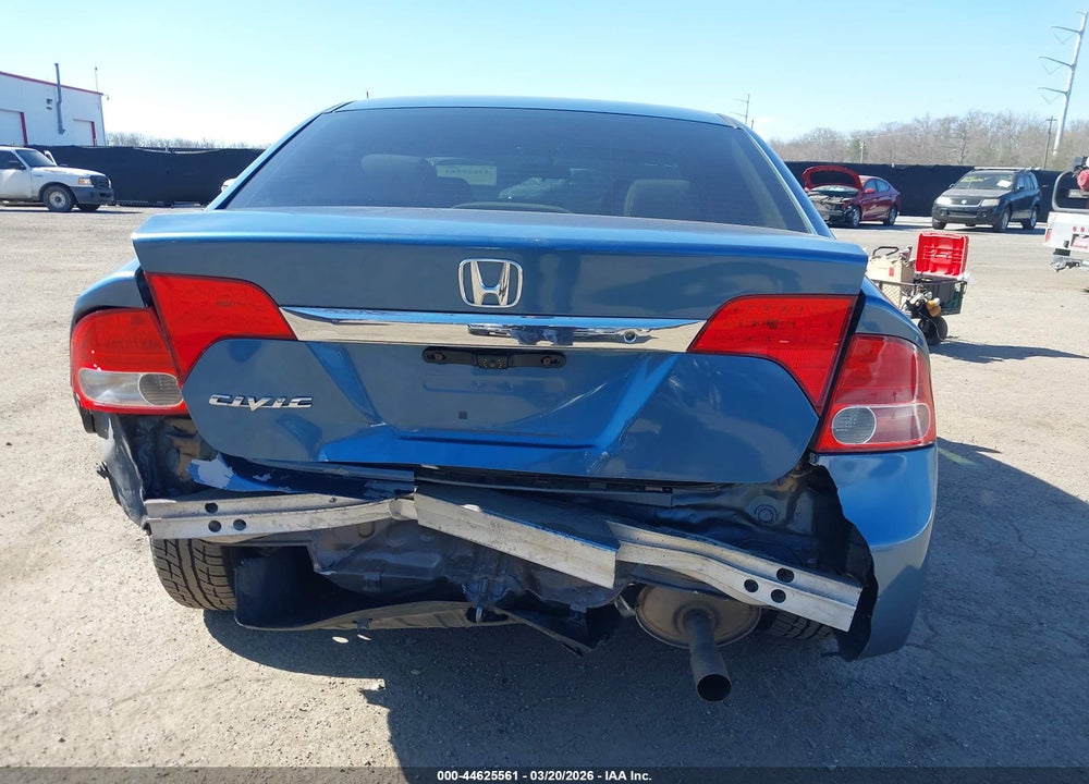 2011 HONDA CIVIC LX VIN: 2HGFA1F5XBH541668