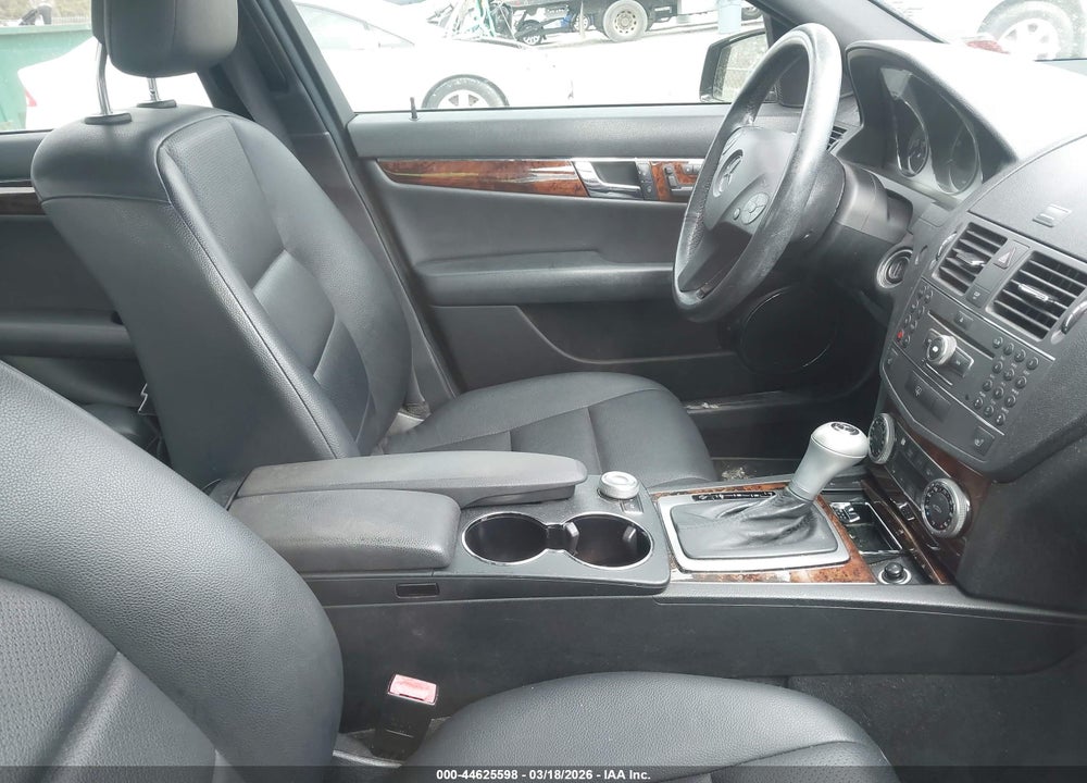 2010 MERCEDES-BENZ C 300 4MATIC VIN: WDDGF8BB6AF439833
