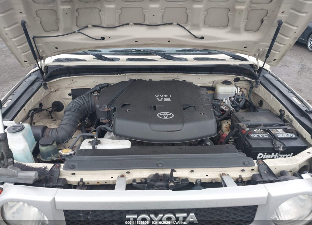 2008 TOYOTA FJ CRUISER VIN: JTEBU11F18K016547