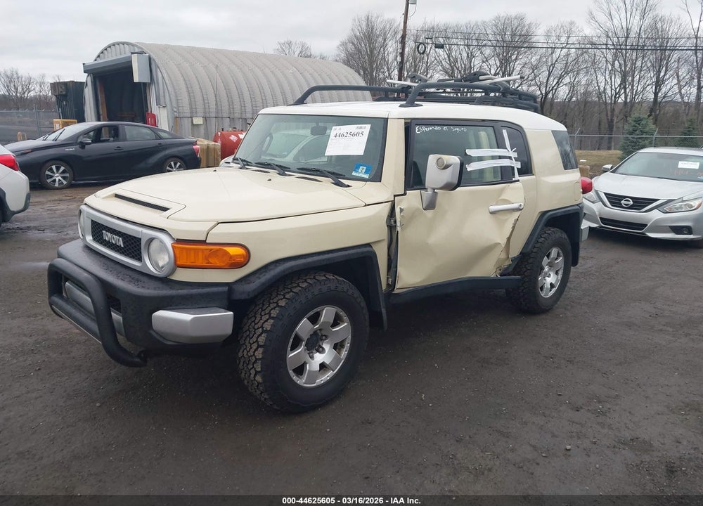 2008 TOYOTA FJ CRUISER VIN: JTEBU11F18K016547