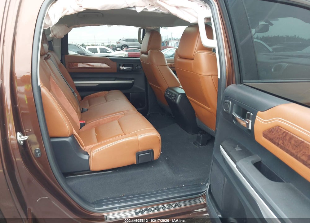 2014 TOYOTA TUNDRA 1794 5.7L V8 VIN: 5TFAW5F17EX413743