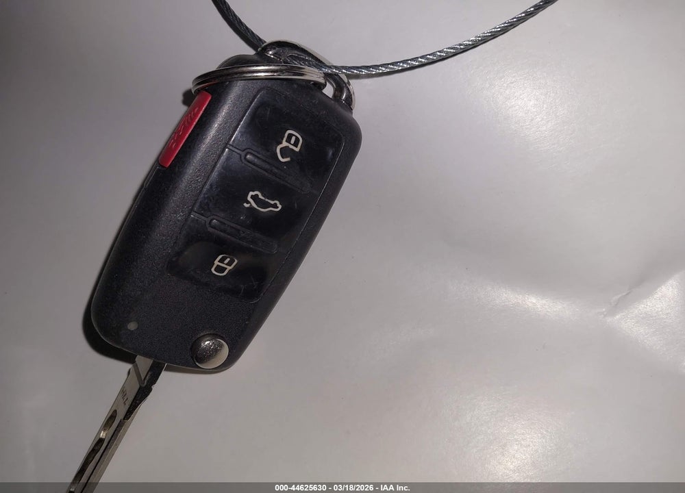 2011 VOLKSWAGEN GOLF 2.5L 4-DOOR VIN: WVWDB7AJ0BW020437