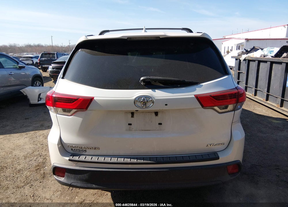 2017 TOYOTA HIGHLANDER SE VIN: 5TDJZRFH9HS360906