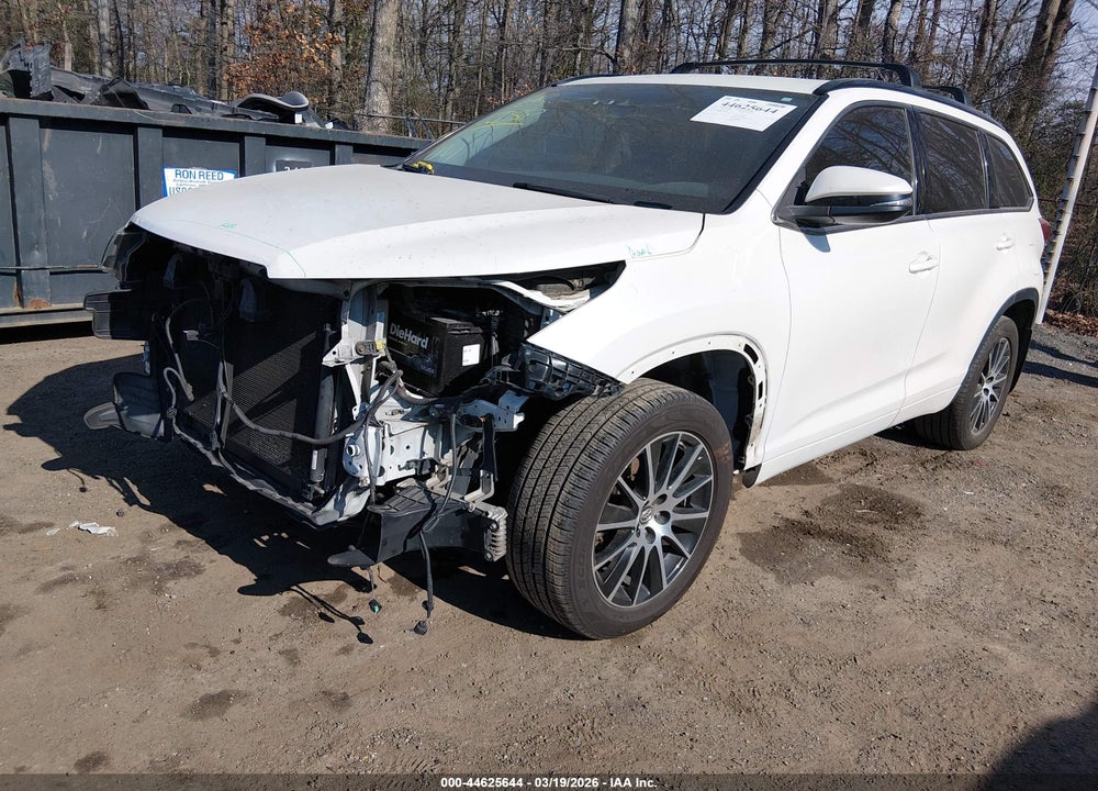 2017 TOYOTA HIGHLANDER SE VIN: 5TDJZRFH9HS360906