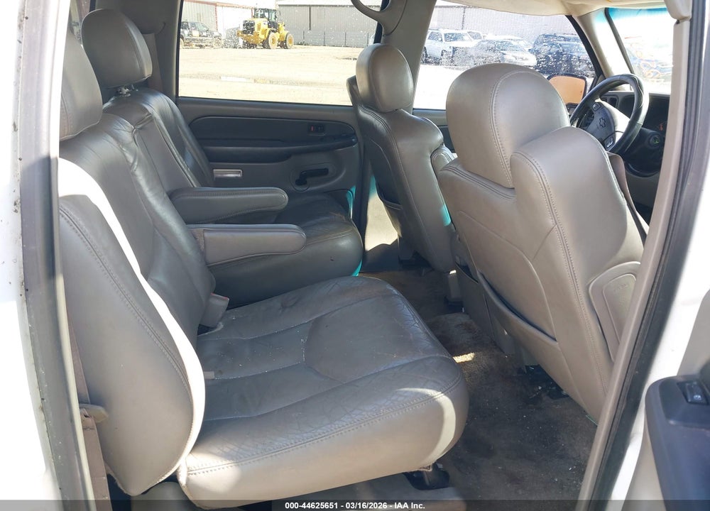 2003 CHEVROLET SUBURBAN 1500 LT VIN: 1GNEC16ZX3R257554