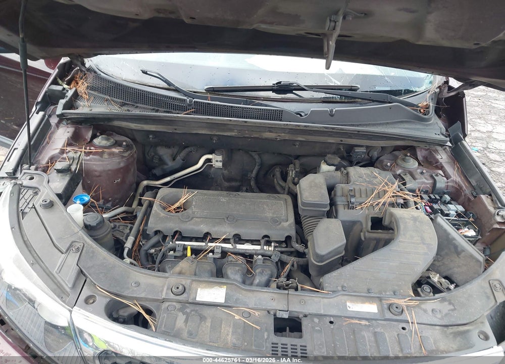2011 KIA SORENTO LX VIN: 5XYKT3A10BG090188