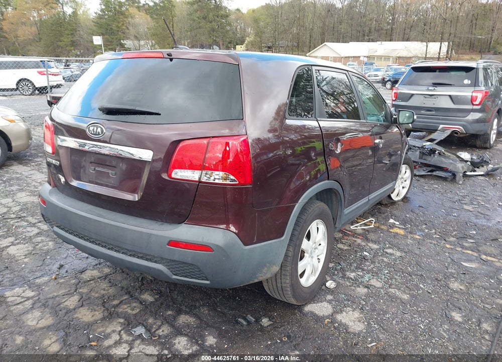 2011 KIA SORENTO LX VIN: 5XYKT3A10BG090188