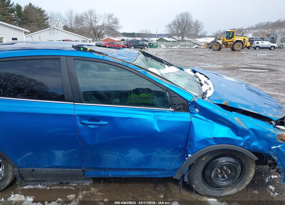 2017 TOYOTA RAV4 SE VIN: 2T3JFREV5HW669433