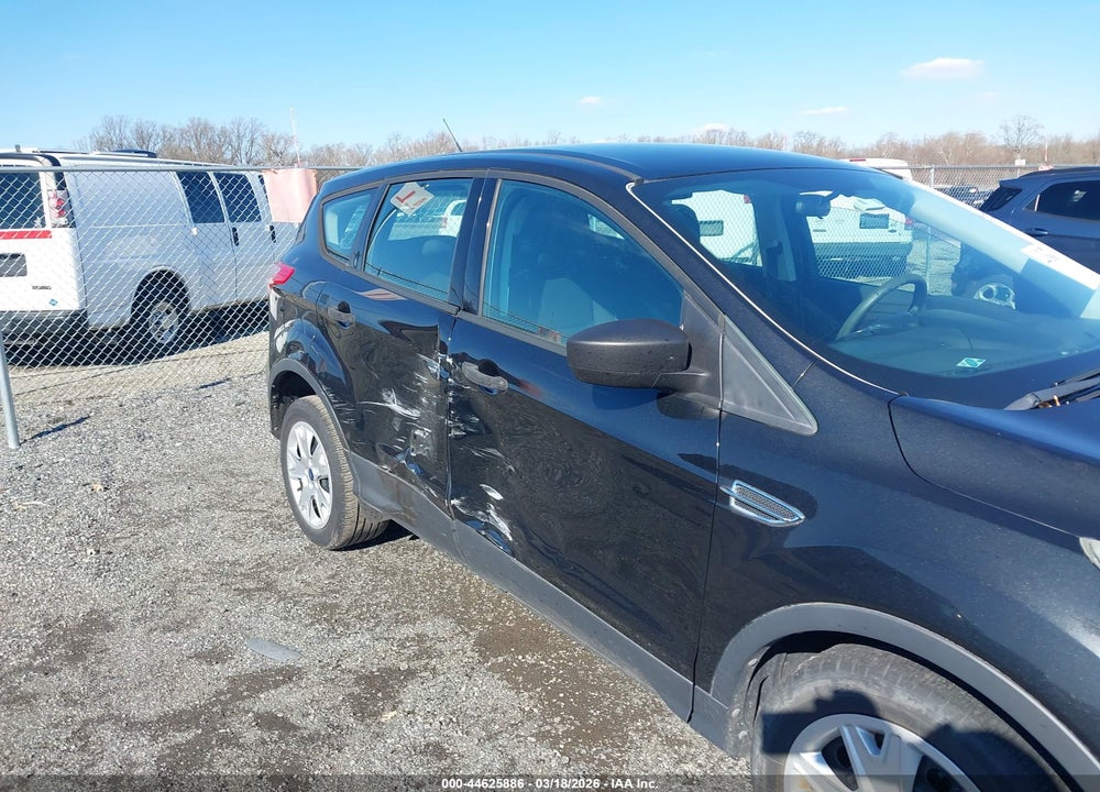 2014 FORD ESCAPE S VIN: 1FMCU0F73EUA03198