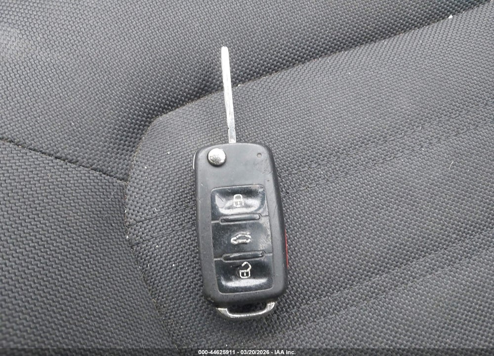 2012 VOLKSWAGEN JETTA GLI VIN: 3VW4A7AJ9CM366228