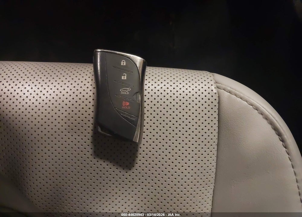 2022 LEXUS UX 250H LUXURY VIN: JTHL9JBH9N2062406